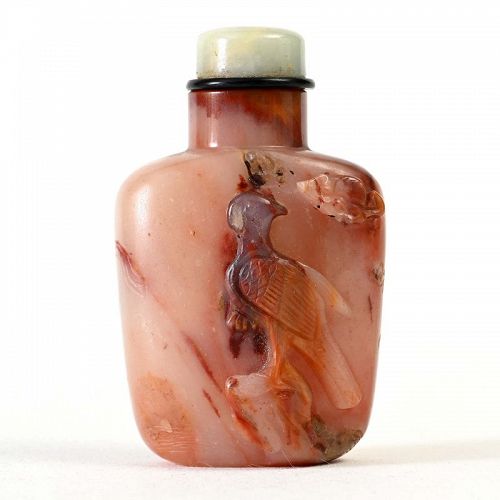 Chinese Carved Carnelian Snuff Bottle, Qing or Republic.