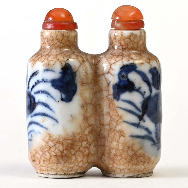 Chinese Porcelain Double Snuff Bottle with Lotus, Late Qing.