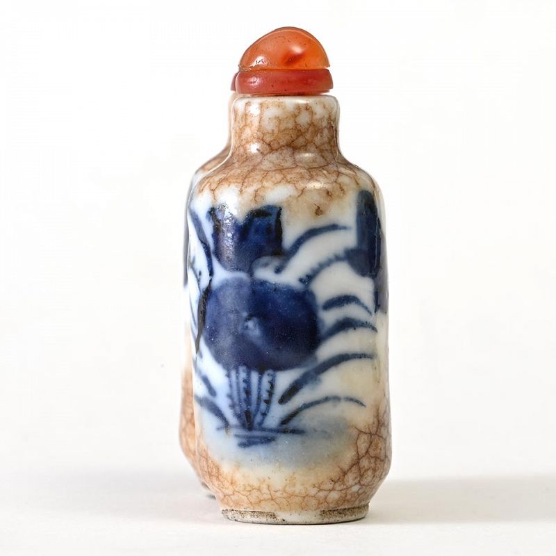 Chinese Porcelain Double Snuff Bottle with Lotus, Late Qing.