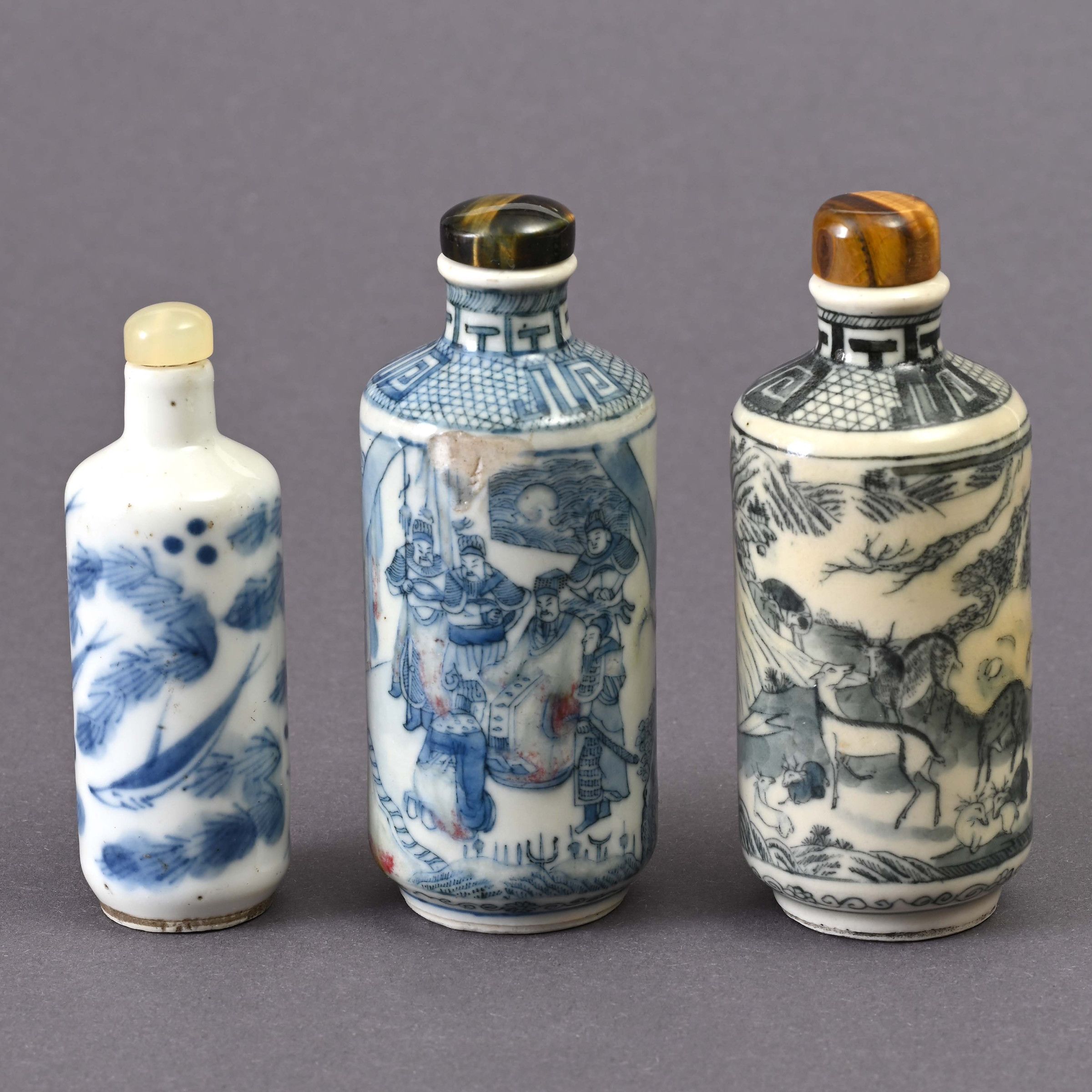 3 x Chinese Porcelain Snuff Bottle With Blue White Flower Graphic ws2455E selling