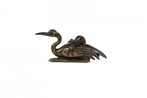 Japanese bronze crane and baby, Meiji