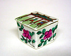 Vintage Chinese Export Porcelan Covered Salt 
Cellar