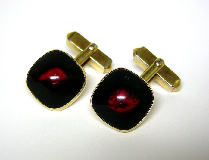 Vintage Ruby Red Cabochon Cuff links By Swank