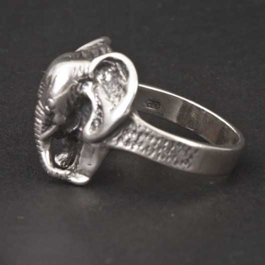 Vintage Sterling Silver Elephant Ring