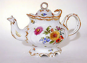 19th Century Dresden Porcelain Tea Pot
