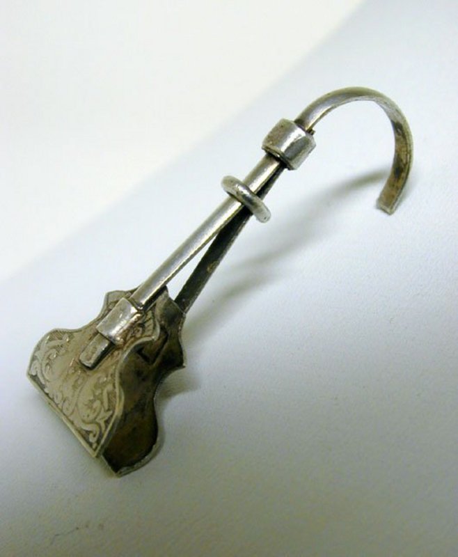 Rare Victorian Sterling Diner’s Napkin Hook