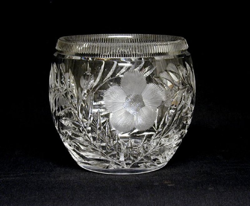 Large Cut Crystal Centerpiece With Flowers