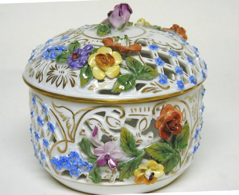 Vintage Dresden Covered Box With 
rosebud Finial
