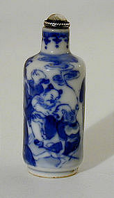 Chinese Blue and White Snuff Bottle