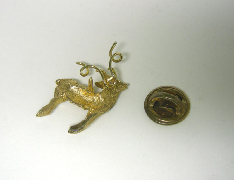 Vintage Ballou Reindeer-form Lapel Tie 
pin