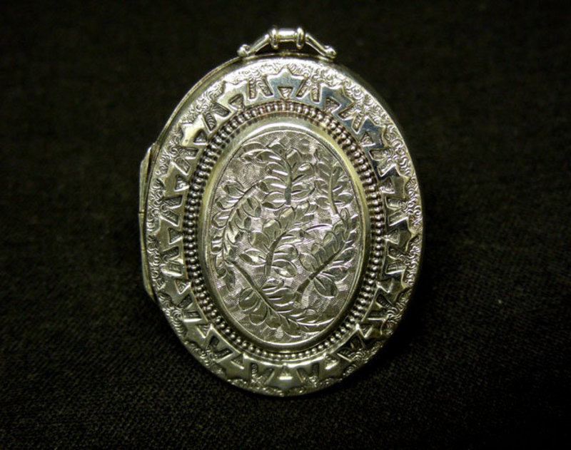 Victorian Sterling Silver Sincerity 
locket, C 1831