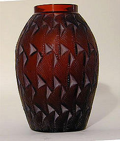 A Lalique Vase "Grignon" Circa 1932