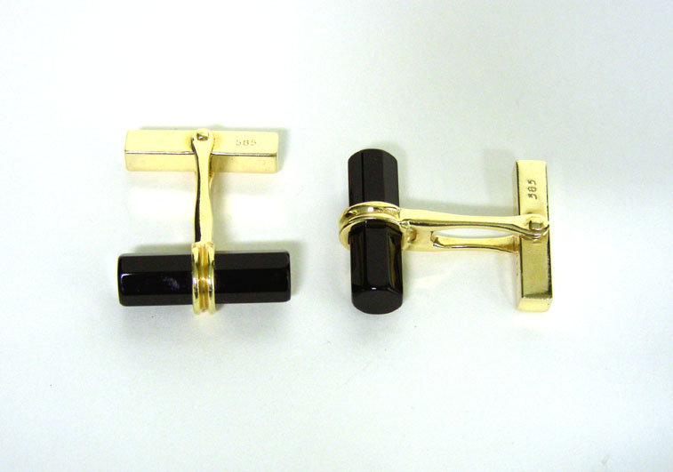 Tiffany &amp; Co. 14k Gold And Onyx Barrel 
Cufflinks