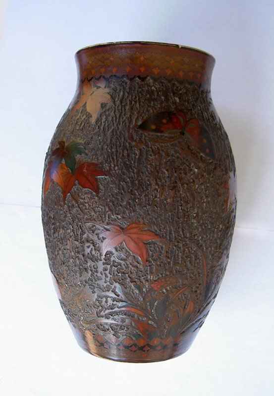 Japanese Totai cloisonné tree bark lacquer vase, c 1930