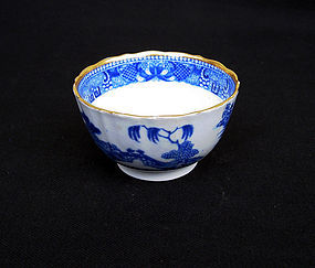 Blue and white transfer printed Willow tea bowl, probably Caughley