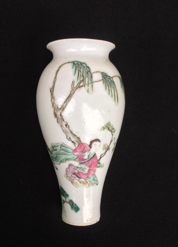 Chinese Republic period semi-eggshell Famille rose vase