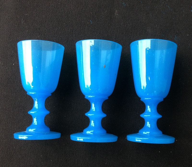 Blue Opaline bowl and glasses, Second Empire
