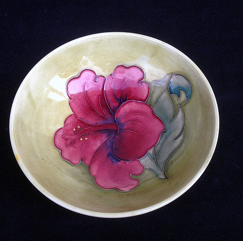 English Moorcroft Hibiscus bowl