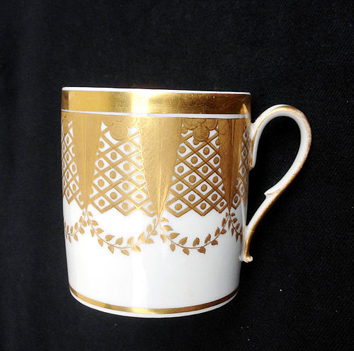 A very large French coffee can / gobelet litron, c 1800