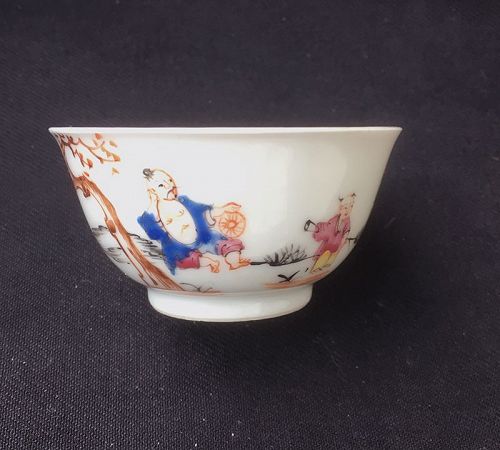 Yongzheng Famille rose tea bowl with a figural scene