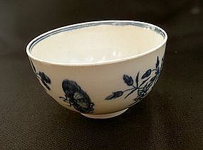 Worcester blue and white tea bowl, 18th century
