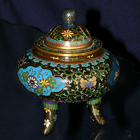 Fine Old Japanese Cloisonne Enamel 3 Legged Koro