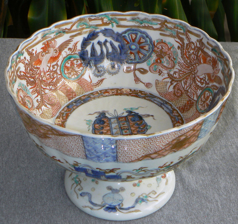 Fine Japanese Imari Porcelain Pedestal Bowl