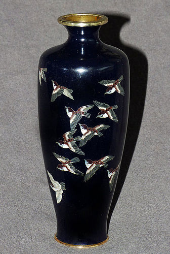 Fine Japanese Cloisonne Enamel Vase with 11 sparrows