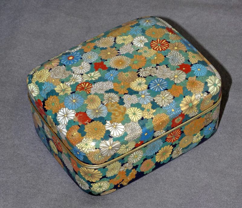 Excellent Japanese Cloisonne Enamel Box Covered with Flowers