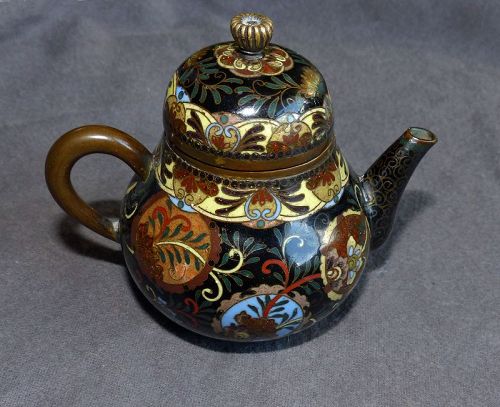 Fine Japanese Cloisonne Enamel Teapot - Early Namikawa or Shibata?