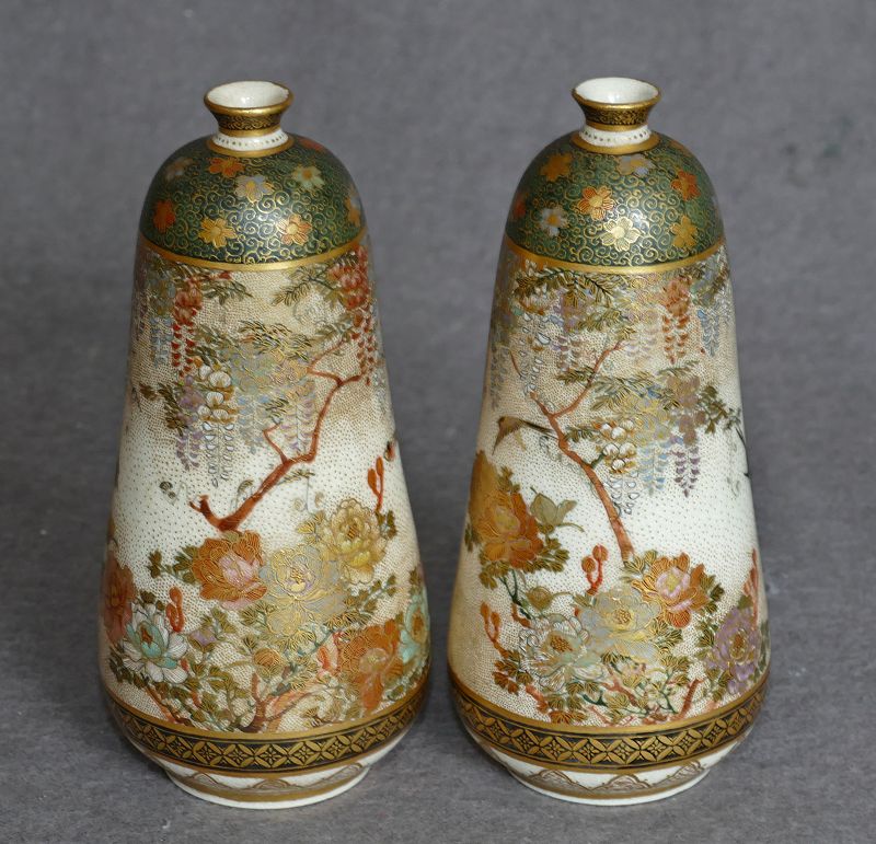 Very Fine Pair Japanese Satsuma Vases with Original Box and Signed