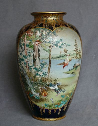 Beautiful Large Japanese Satsuma Vase by Kinkozan