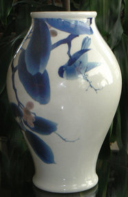 Old Japanese Porcelain Studio Vase