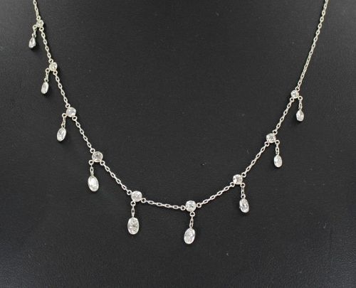 3 carats of diamonds draperie necklace in platinum