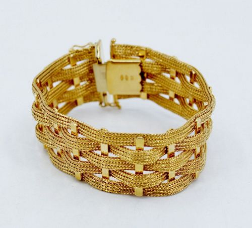 Retro statement bracelet in 18k yellow gold Designer signed