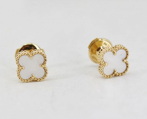 Van Cleef & Arples sweet Alhambra earrings 18k gold mother of pearl