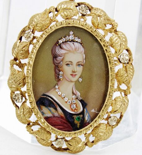 Antique hand painted lady wearing diamonds portrait 18k gold Italy