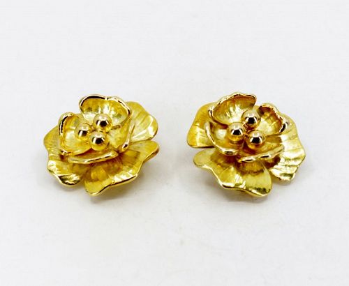 Large flower statement earrings in 18k yellow gold signed P.R.