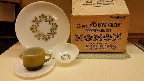 Fire King Meadow Green boxed set - 16 piece