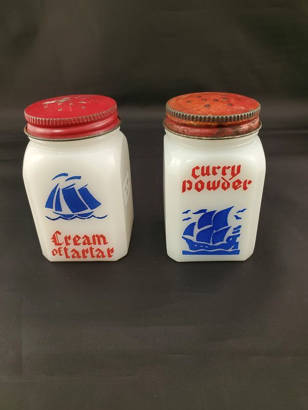 Dutch Shakers Curry Powder and Cream of Tartar
