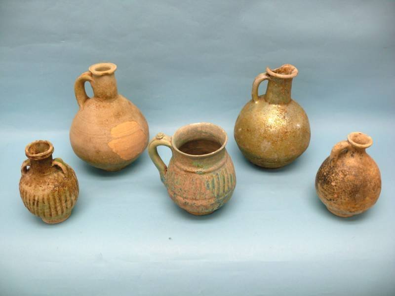Grouping of Five Parthian Pottery Vessels with Juglet