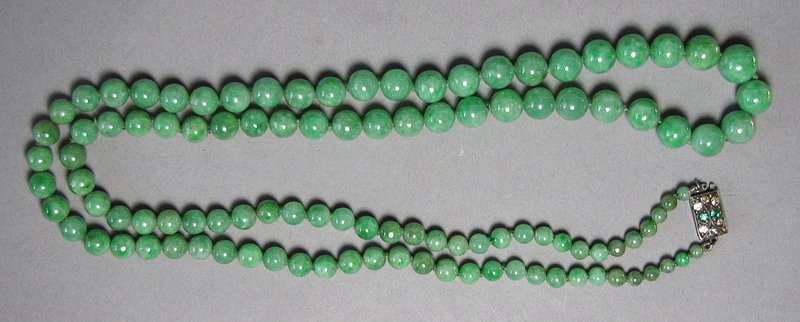 Very Fine Jadeite Bead Necklace/Dianond,Emerald
