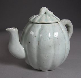 Extremely Rare Koryo White Glazed Melon-Form Ewer/Cover