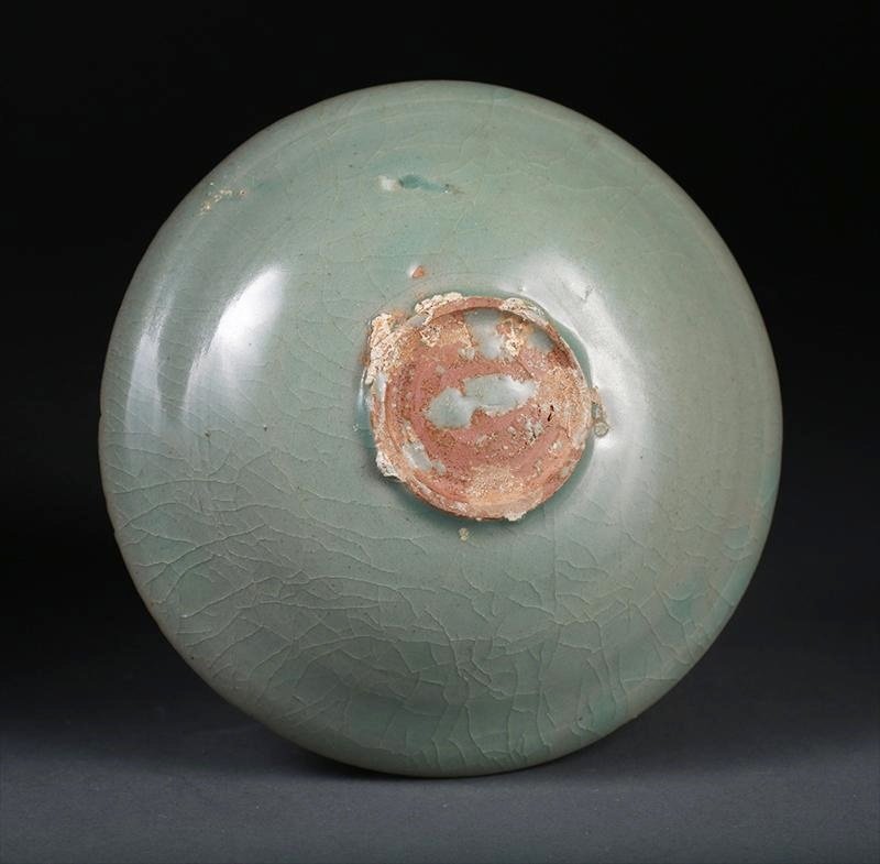 High Quality of Koryo Celadon Bowl with Foliate Rim and Ribs