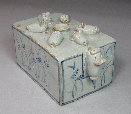 Rare/Fine Sculptured 7 Pig Water Dropper靑華白瓷 四角形 돼지 硯滴-19th C