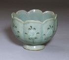 A Very Fine Korean Goryeo Blue/White Slip Inlaid Celadon Wine Cup-13th