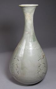 A Very Fine and Rare Inlaid Celadon bottle Vase