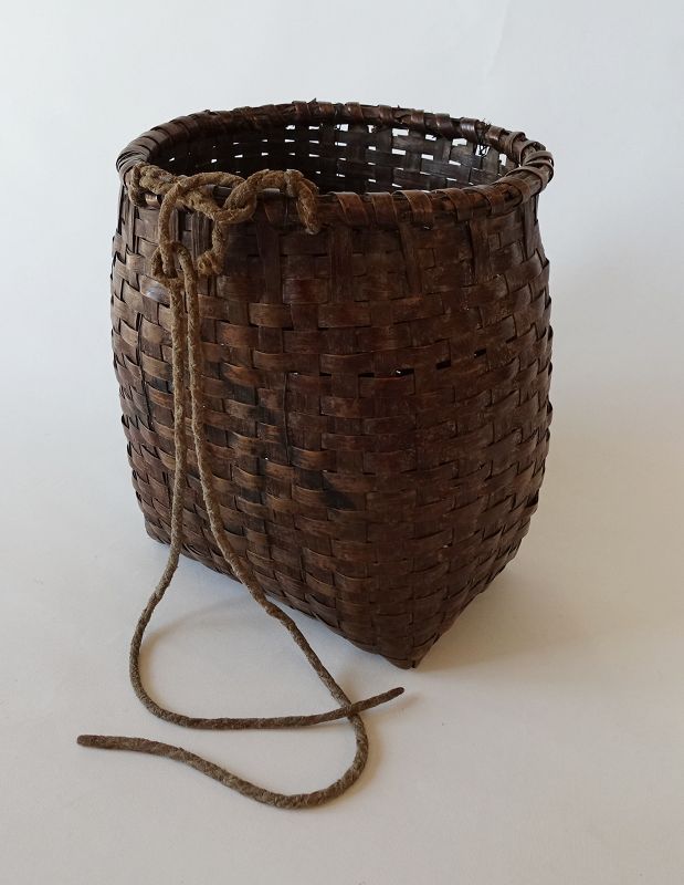 Japanese Vintage Folk Craft Mingei Basket Made of Hiba Bark