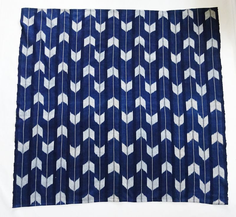 Japanese Vintage Textile Cotton Indigo Cloth with Plume Kasuri
