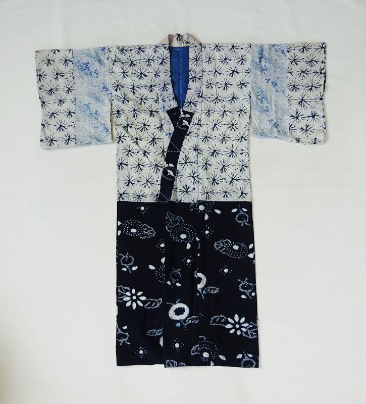 Japanese Vintage Folk Textile Juban Made of Indigo Dye Shibori